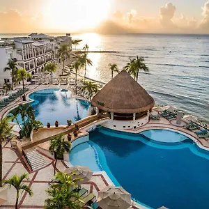 **** Resort Wyndham Alltra Adults Only Mexiko