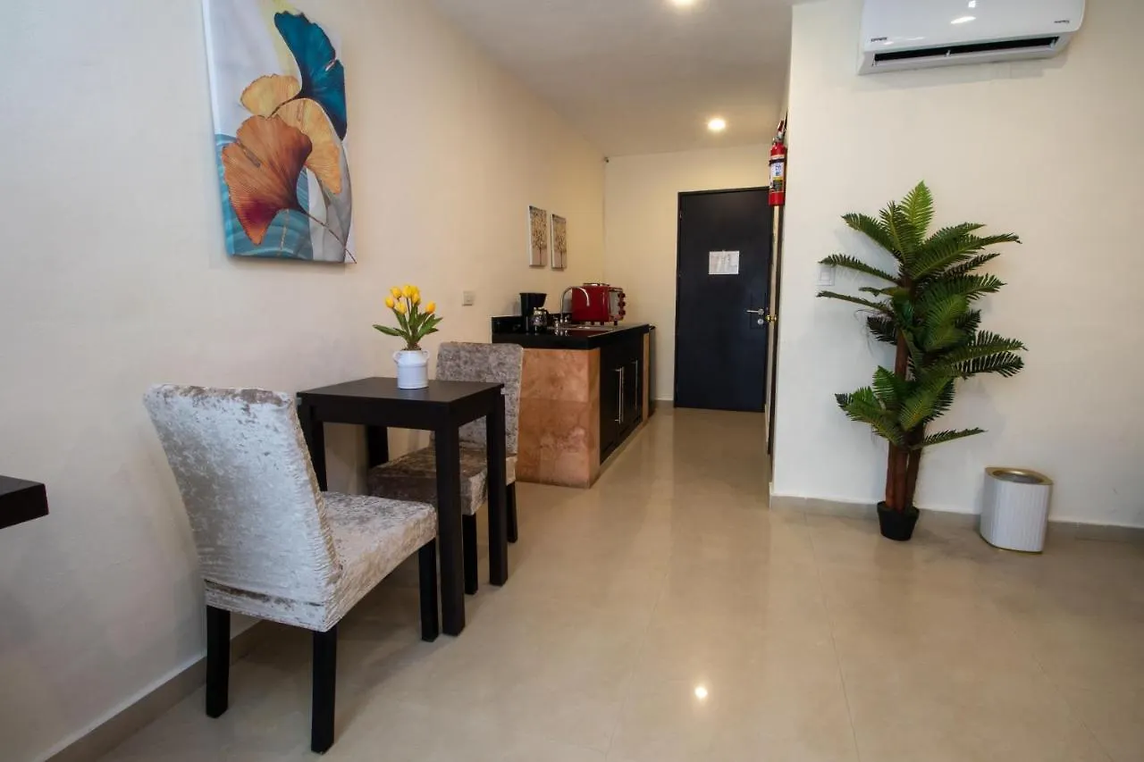 Hotel Villas Segovia Suites Playa del Carmen 4*,
