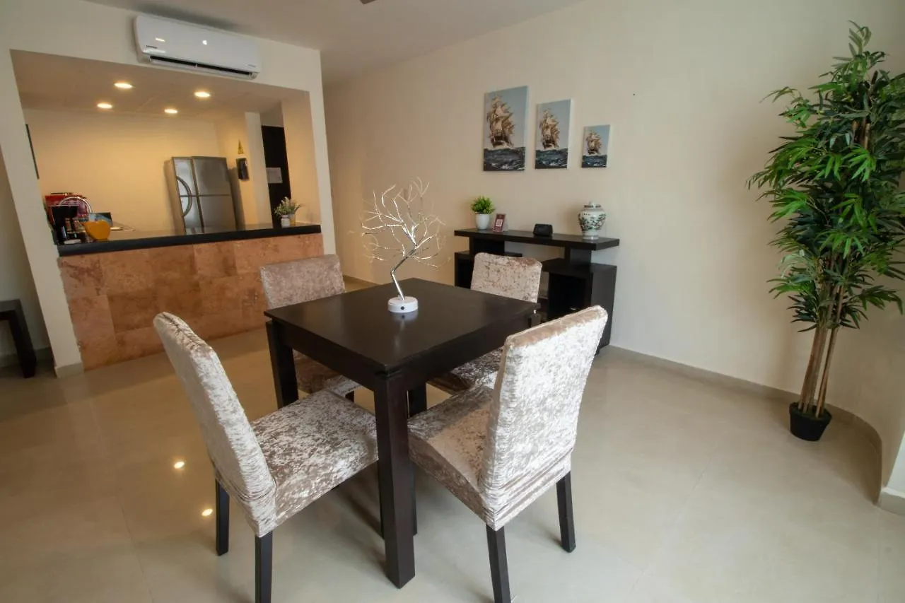 ****  Hotel Villas Segovia Suites Playa del Carmen México