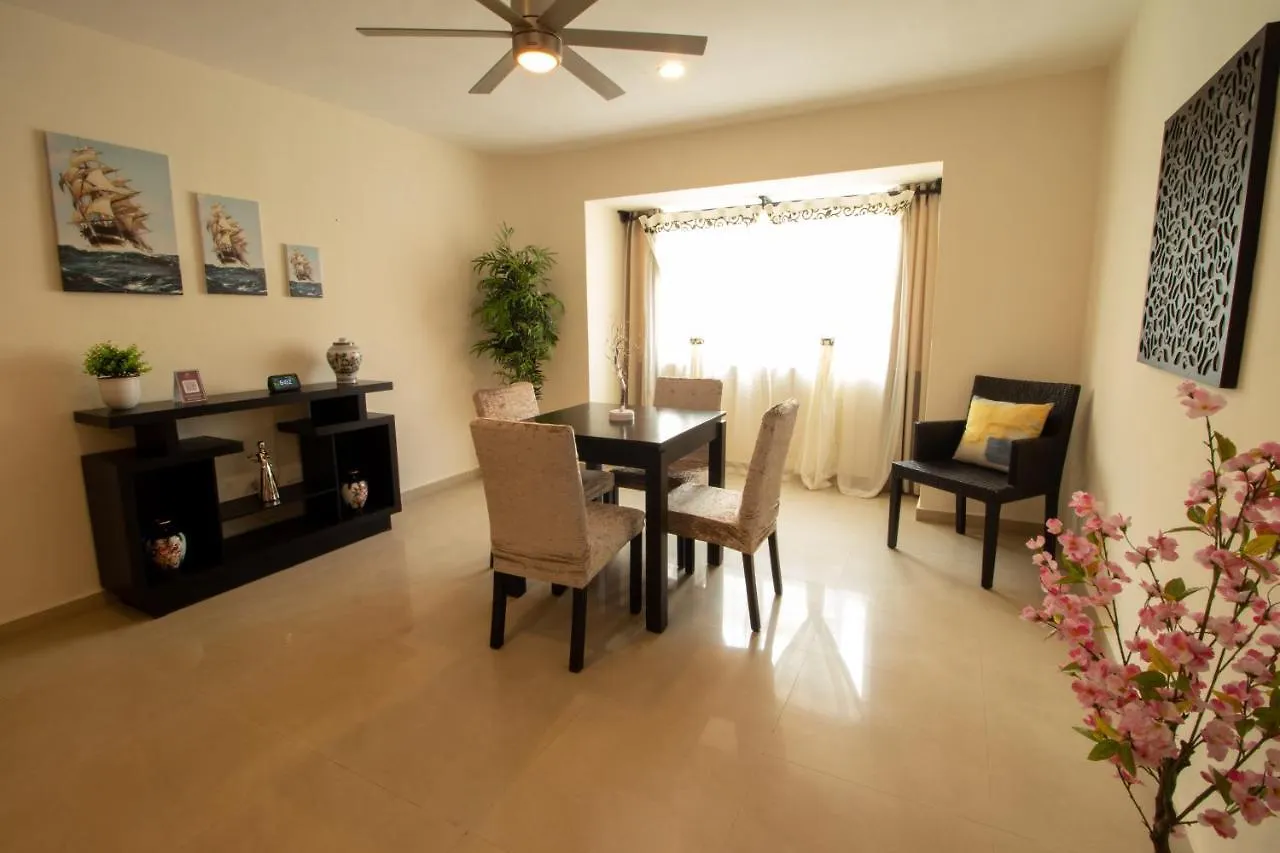 Hotel Villas Segovia Suites Playa del Carmen 4*,